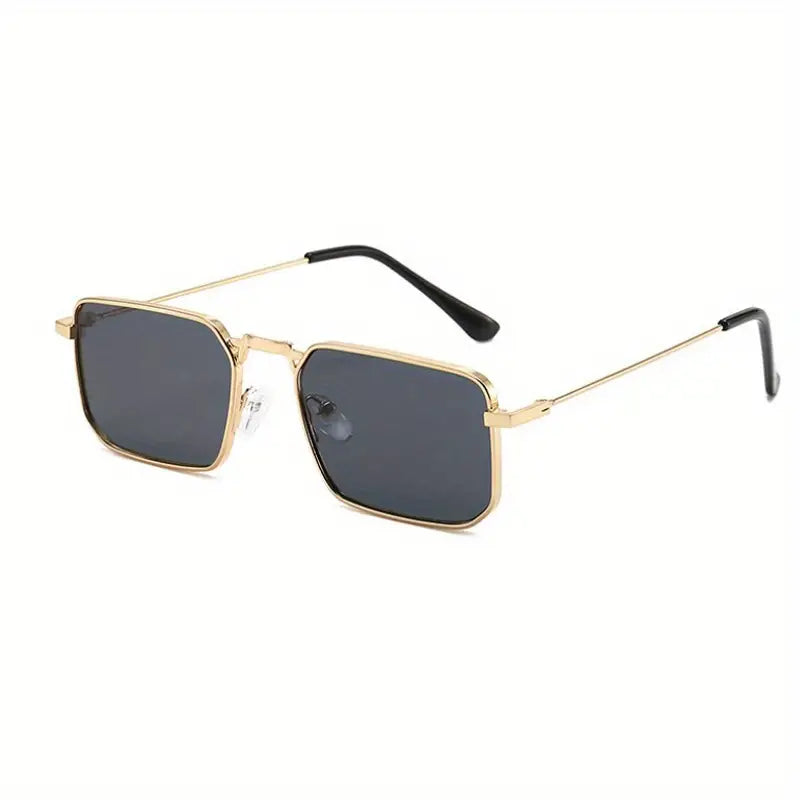 De donkere UV400 beschermende glazen van deze trendy unisex zonnebril bieden optimale oogbescherming en stijl.