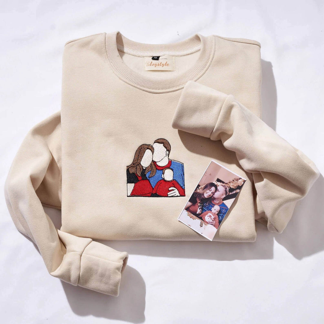 Uniek gepersonaliseerd unisex cadeau: kledingstuk met geborduurde foto. Maatwerk voor elke gelegenheid.