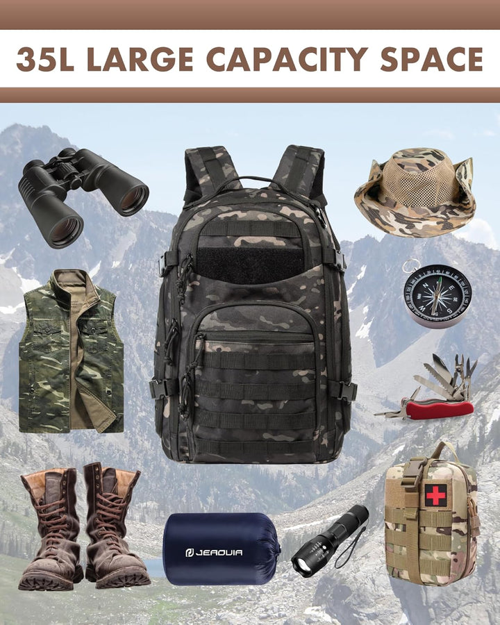 Praktische voorvakken op de 35L Molle rugzak, snelle toegang tot essentials tijdens wandelen en outdoor activiteiten.
