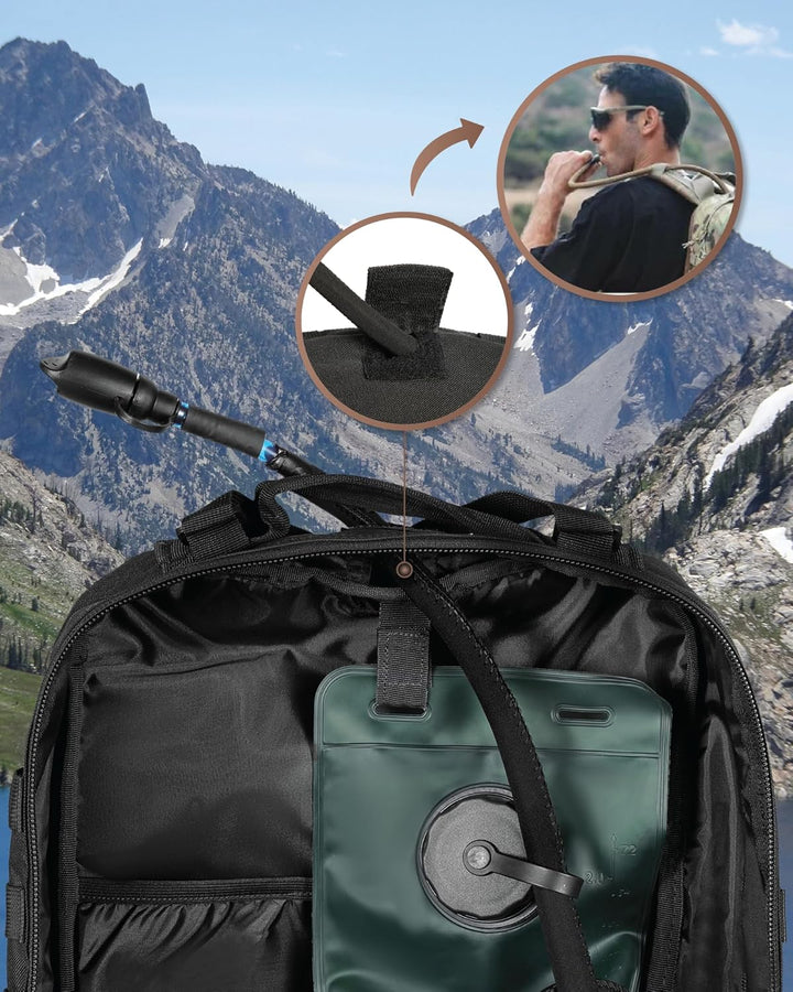 Ruime zijvakken op de 35L outdoor rugzak, perfect voor waterflessen en snelle toegang tot kleine items.