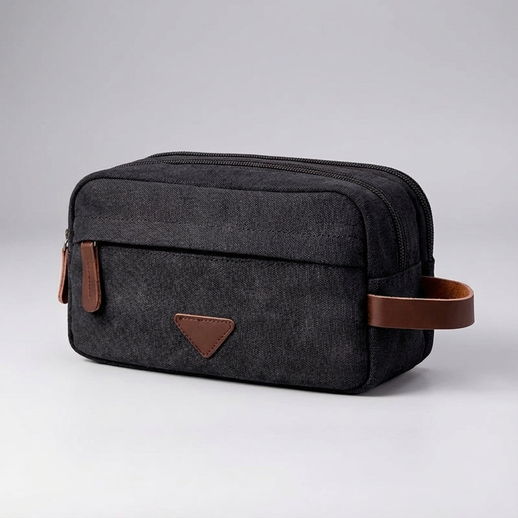 Stijlvolle Tripelle reisaccessoire: unisex toilettas met dubbel compartiment, ideaal voor badkamerbenodigdheden.
