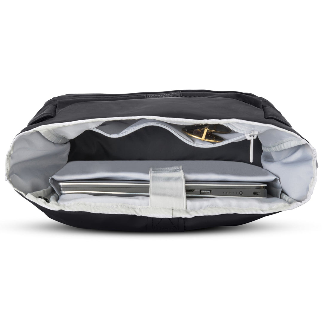 De UrbanFlow rolltop rugzak, jouw ideale partner voor dagelijks gebruik.