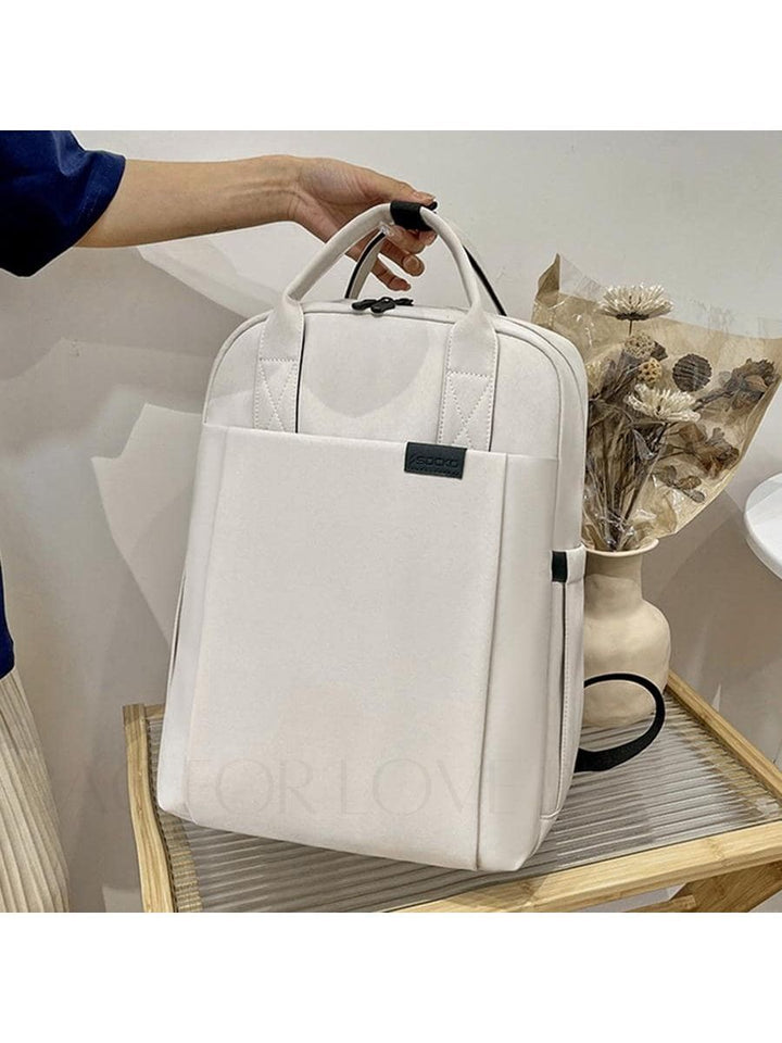 Comfortabele rugzijde van de Nexor waterdichte laptoprugzak met ademende padding en verstelbare banden.