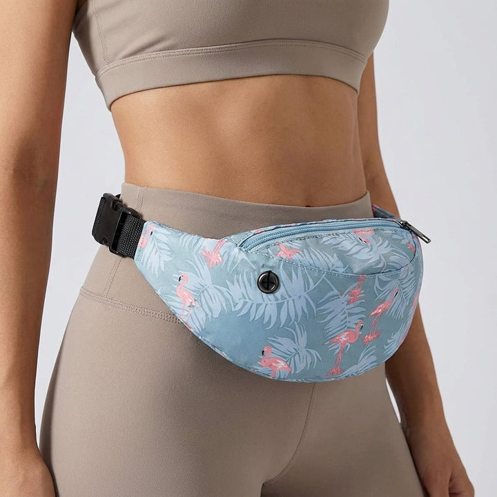Stijlvolle waterdichte unisex heuptas van polyester met veerprint, perfect als sporttas of reisaccessoire.