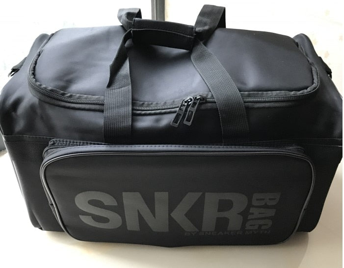 Duurzame reistas voor frequente reizigers, waterbestendig en met veilige opbergruimte voor je gear.