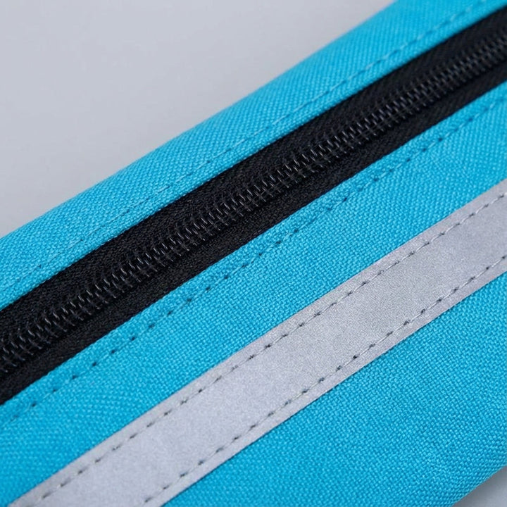 Compacte unisex sport heuptas. Ideaal voor het veilig opbergen van telefoon en sleutels tijdens hardlopen.
