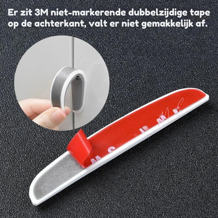 Robuuste rubberen antikrasstrips voor auto's. Effectieve en duurzame deurbescherming tegen lelijke krassen.