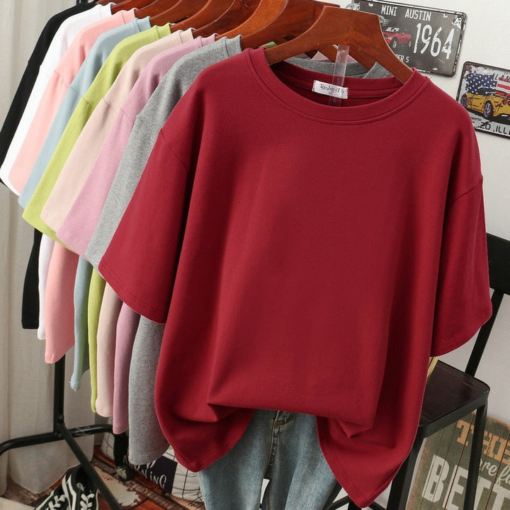 "Valentina oversized T-shirt avocadogroen, comfortabele dameskleding, casual stijl, ademende katoenen stof."