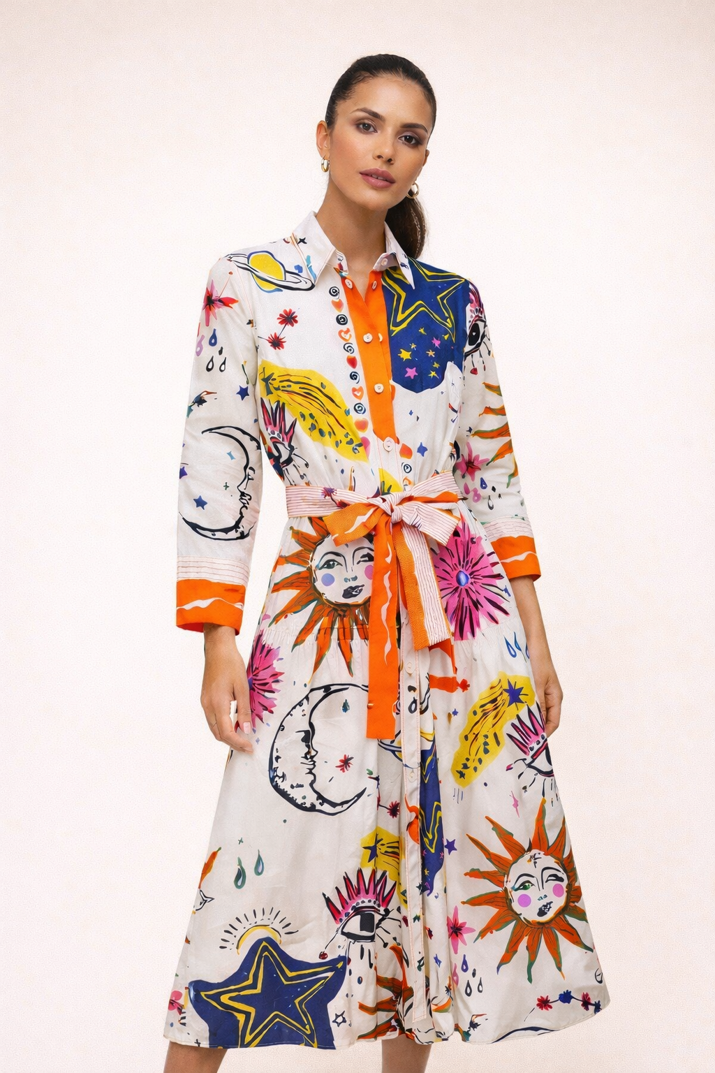 Veelkleurige dames maxi overhemdjurk met trendy print, elegant voor zomer en lente.
