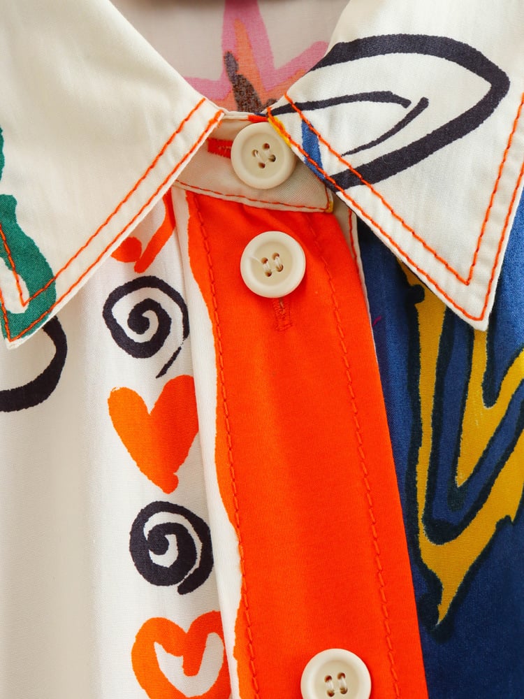 Elegante dames maxi overhemdjurk met stijlvolle print, perfect als lente of zomer outfit.