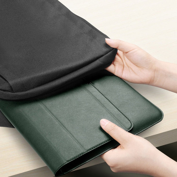 Unisex Veltro laptop sleeve; waterdicht, schokbestendig en compact. Perfect voor reizen, werk of universiteit.