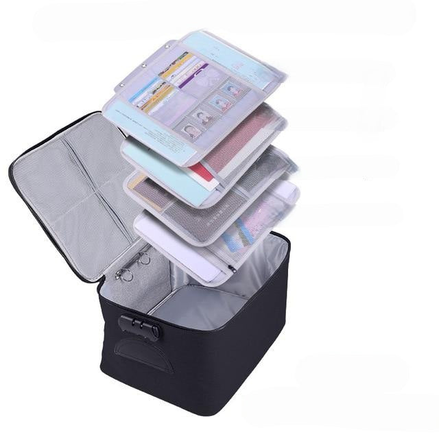Praktische multi-laags organizer voor veilige, waterdichte opslag van belangrijke documenten en waardevolle spullen.