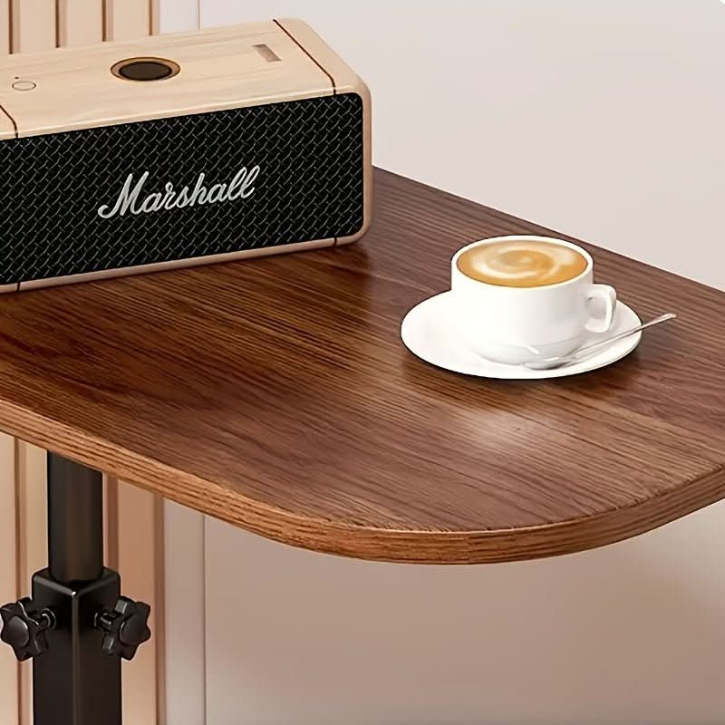 Comfortabele verstelbare bijzettafel, onmisbaar meubel voor relaxen of werken bij bank of bed.