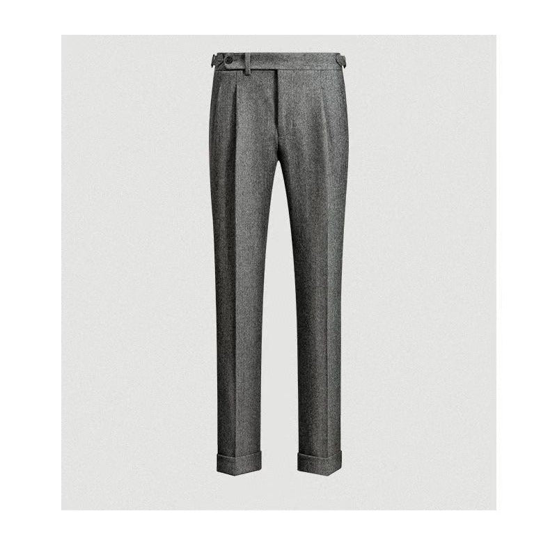 Stijlvolle herenbroek in neutrale kleur, veelzijdig te combineren voor diverse casual gelegenheden.