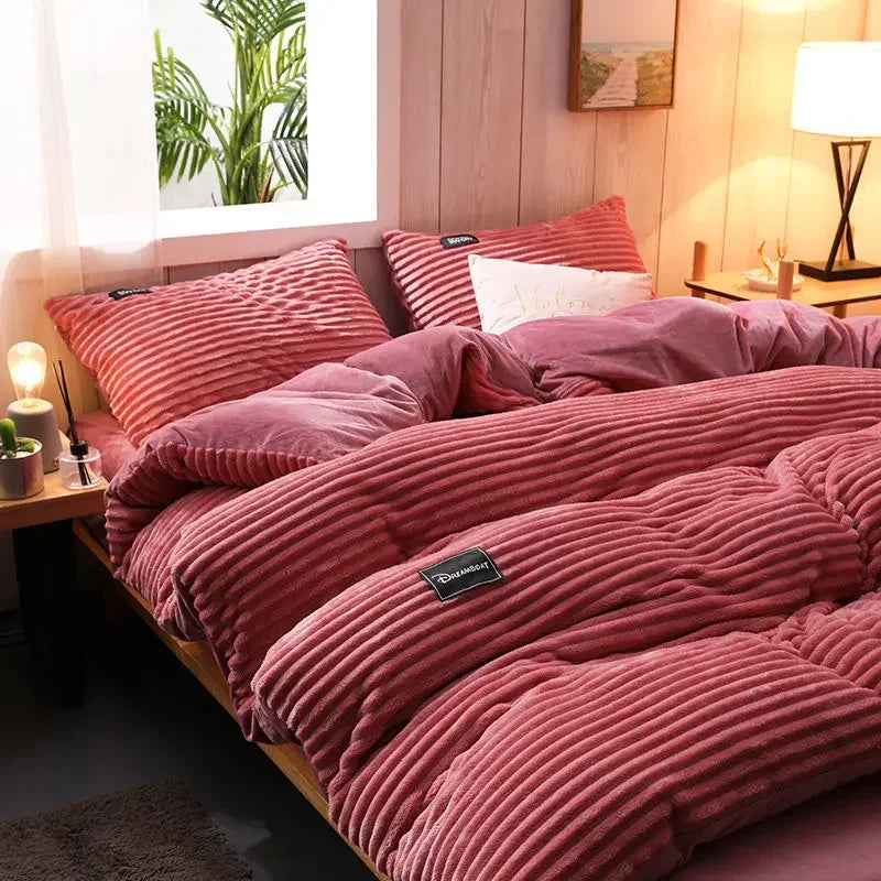 Comfortabel fleece dekbedovertrek voor volwassenen. Luxe warm fluweel beddengoed.