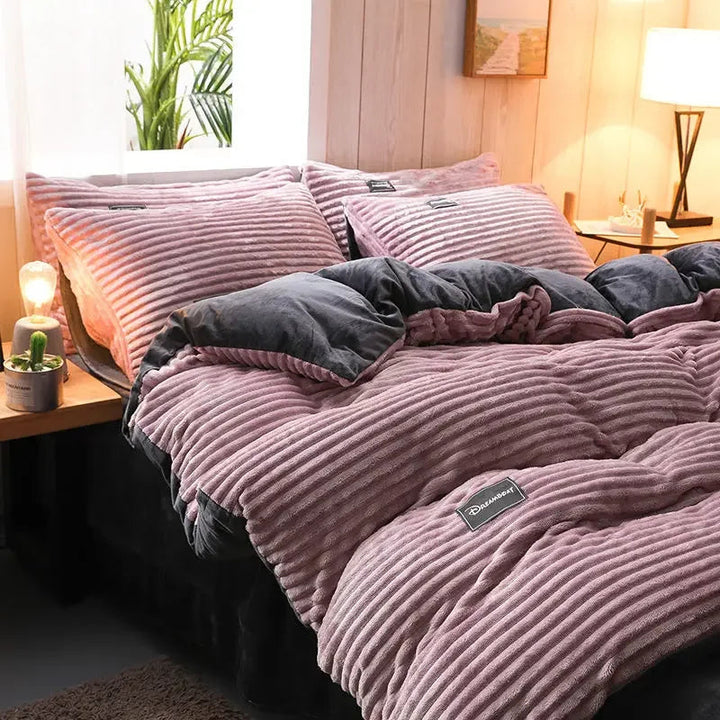 Luxe winter dekbedovertrek van zacht fleece en warm fluweel. Heerlijk comfortabel.