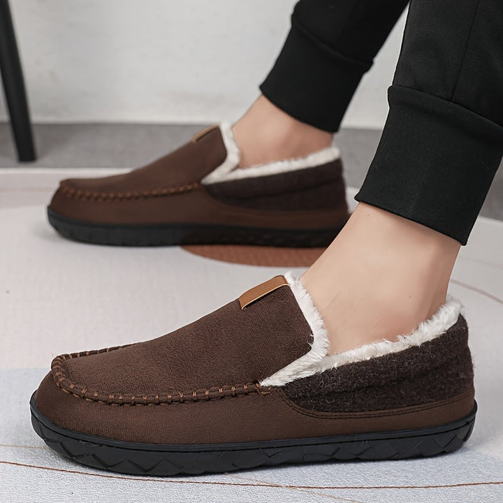 Antislipzool van warme heren pantoffels, veilige en comfortabele binnenschoenen.