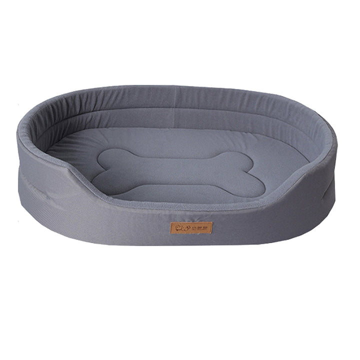 Waterdicht en comfortabel hondenbed met zachte vulling, verkrijgbaar in blauw, grijs, groen, en rood voor binnen- en buitengebruik.