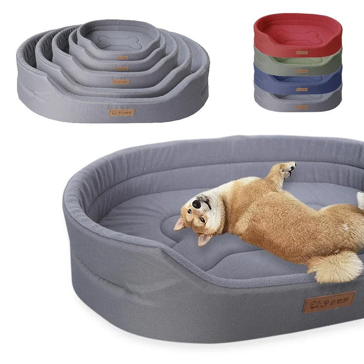 Waterdicht en comfortabel hondenbed met zachte vulling, verkrijgbaar in blauw, grijs, groen, en rood voor binnen- en buitengebruik.