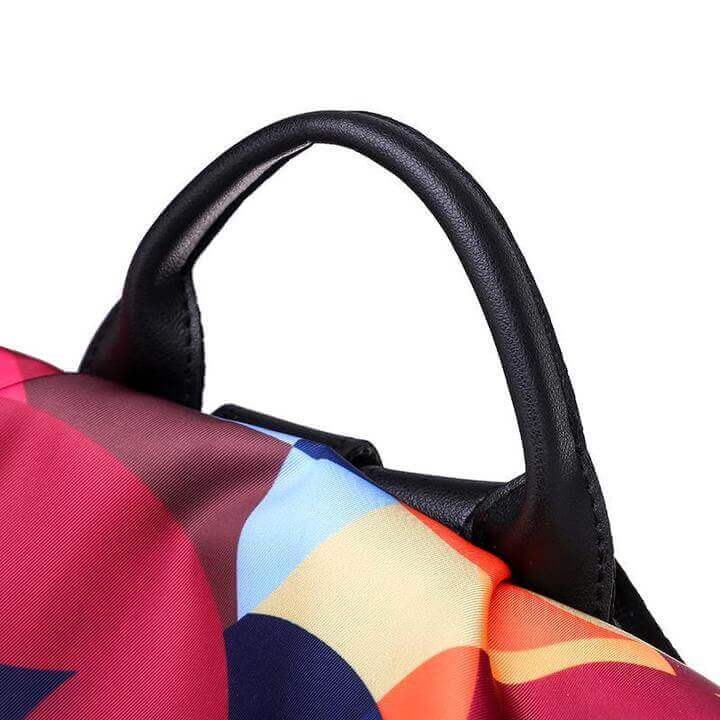 Praktische waterdichte SafeHold rugzak voor dames met meerdere vakken, perfect voor school of reizen.