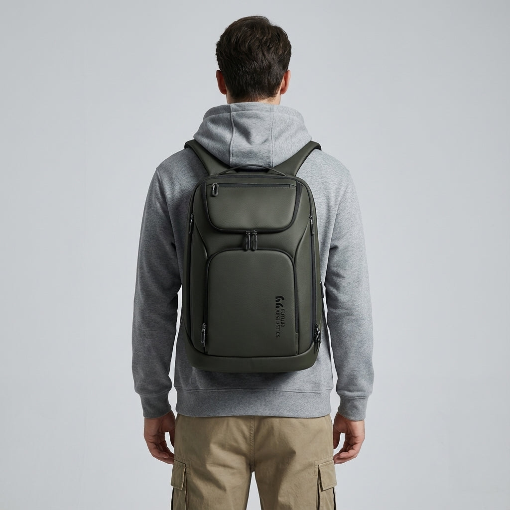 Comfortabele waterdichte laptop rugzak (17,3 inch) met ademend rugpaneel en bagageband, ideaal voor reizen.