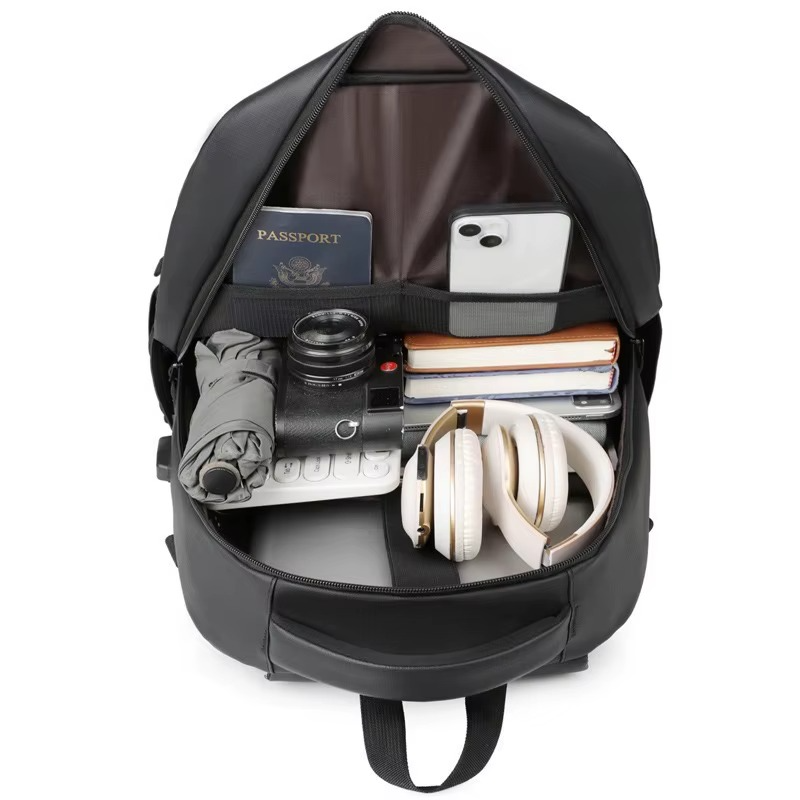 Ergonomische waterdichte heren rugzak voor optimaal draagcomfort. Grote capaciteit voor laptop en meer.