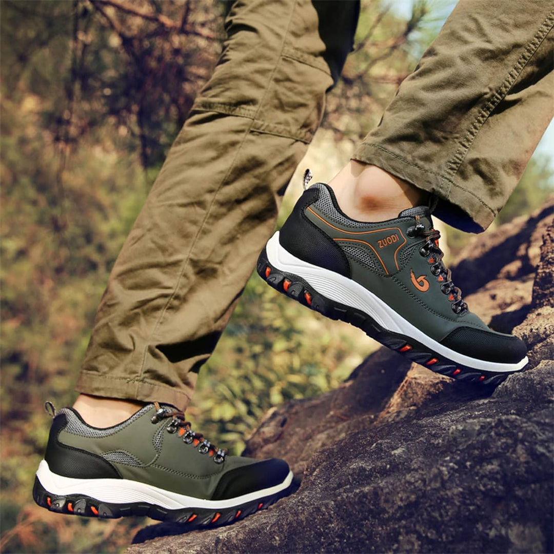 "Waterdichte outdoor heren wandelschoenen met stevige grip, ademend en duurzaam synthetisch leer voor elke ondergrond."