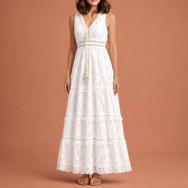 Witte dames boho maxi-jurk met V-hals en split, ideaal voor strand, zomer en festivaldagen.