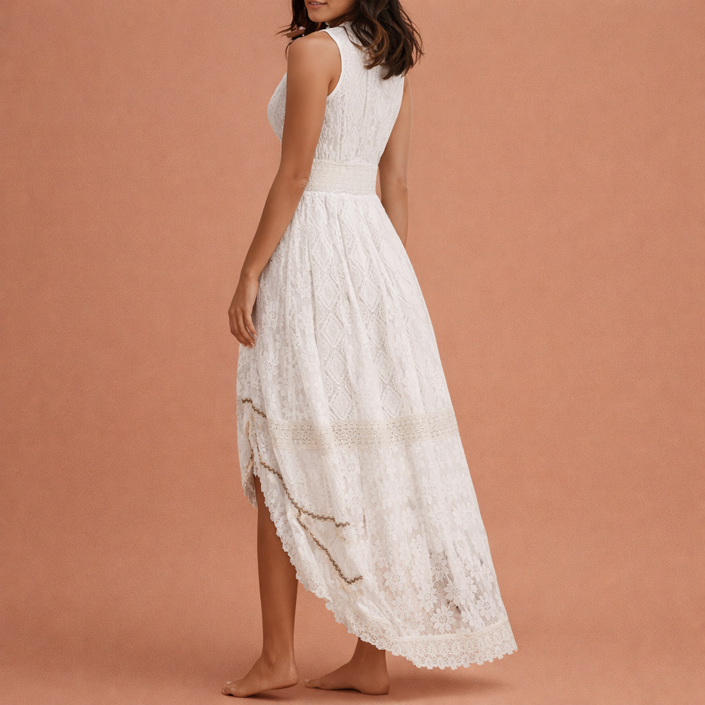 Lichtgewicht beige dames maxi-jurk in boho stijl, met elegante V-hals en split, perfecte zomerjurk.
