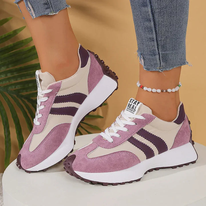 Casual dames sneakers met schokdemping en voetboogondersteuning, ideaal voor dagelijks gebruik.