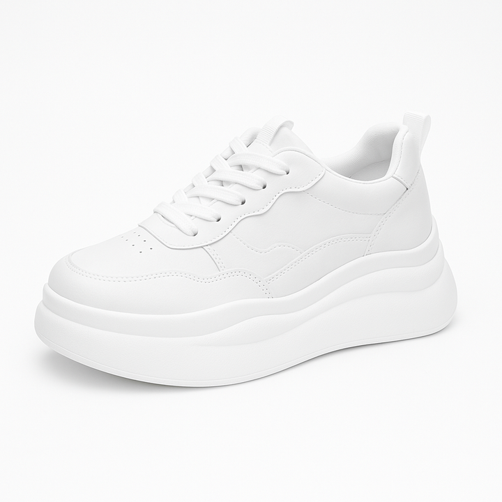 Trendy witte damesschoenen met opvallende plateauzool; comfortabele vetersneakers perfect voor dagelijks gebruik.