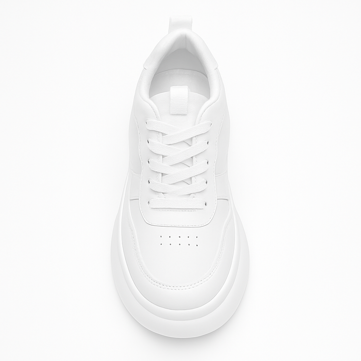 Modieuze witte plateau sneakers voor dames, trendy en comfortabel, perfect voor een stijlvolle en casual outfit.