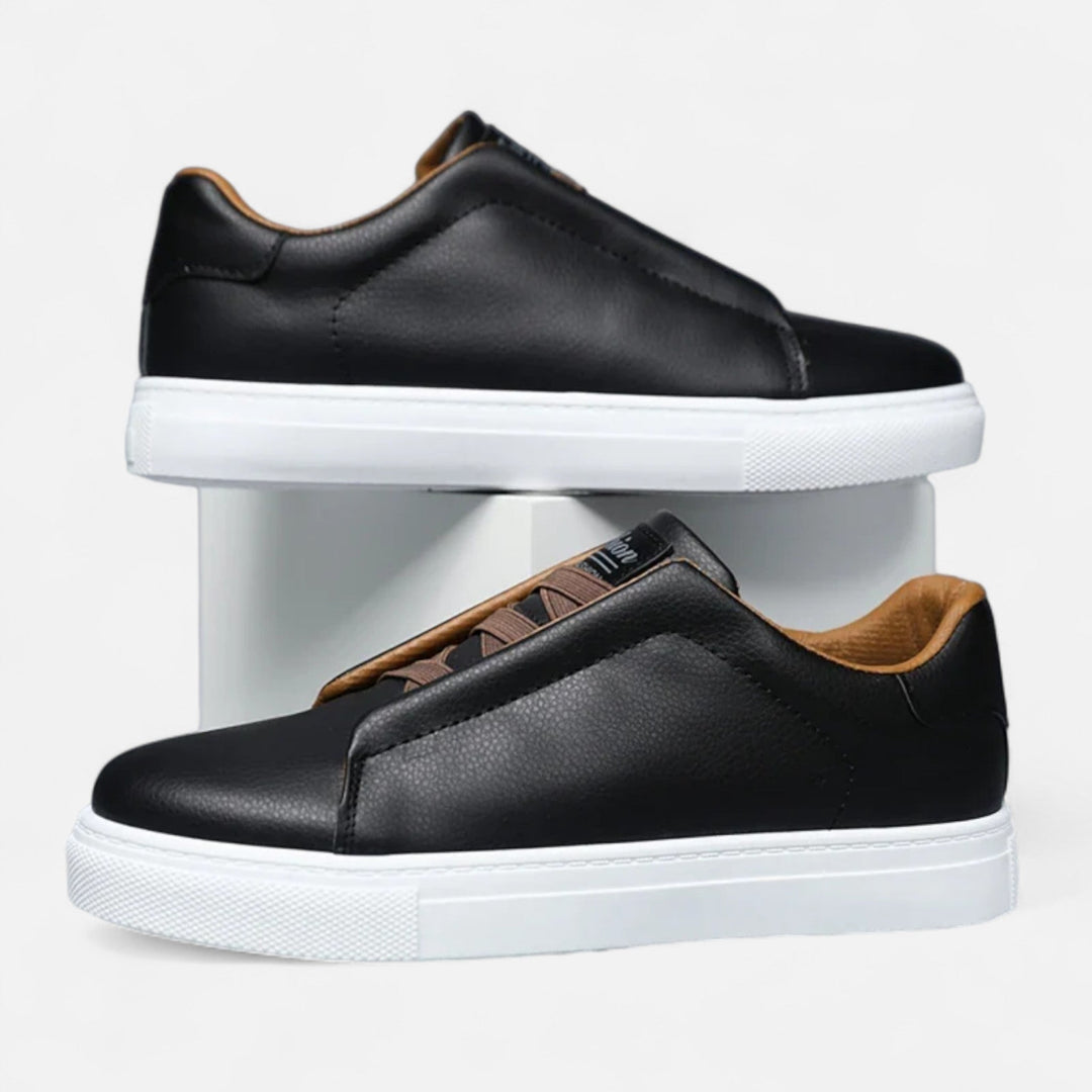 Zwarte heren casual slip-on sneakers Noah, combineert stijl met ultiem comfort.