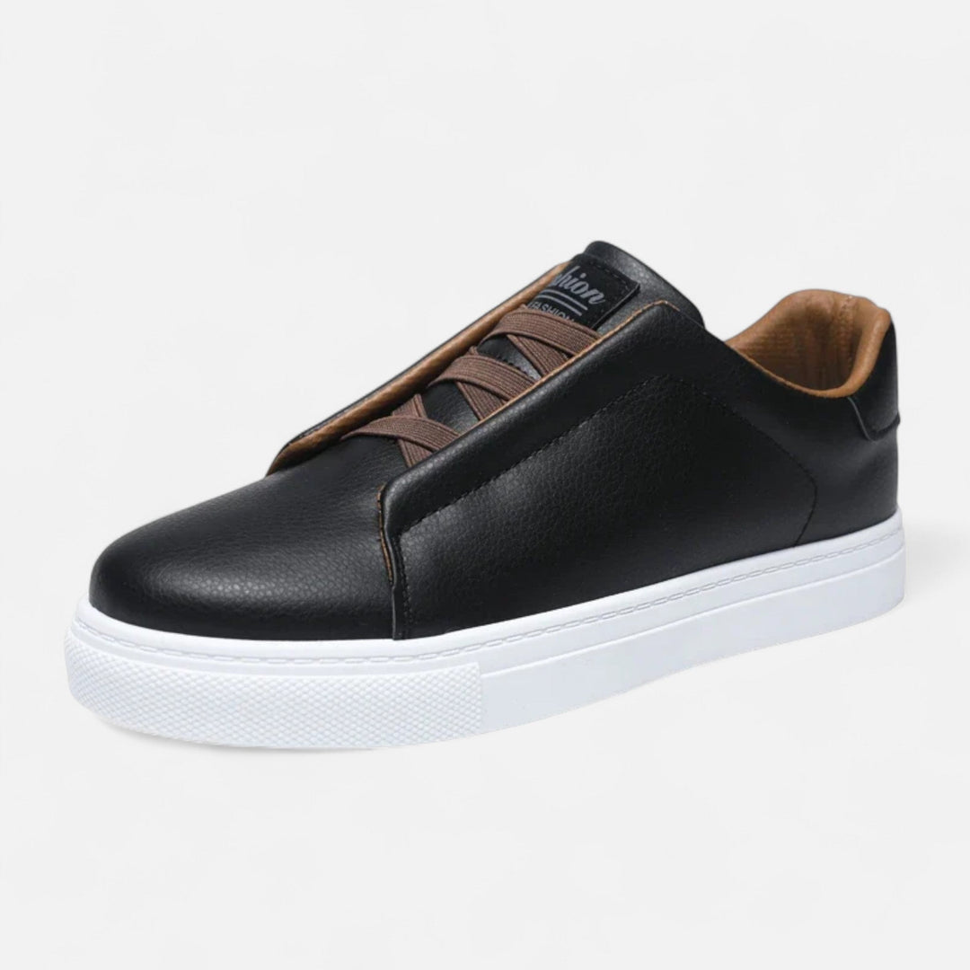 Heren sneakers Noah, slip-on model in frisse witte kleur, ademend en comfortabel.