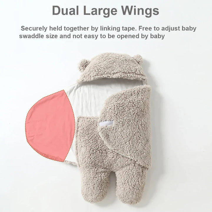 "Zachte baby wikkel deken in pasteltinten, houdt je baby warm en knus in de winter, gemaakt van huidvriendelijk materiaal."
