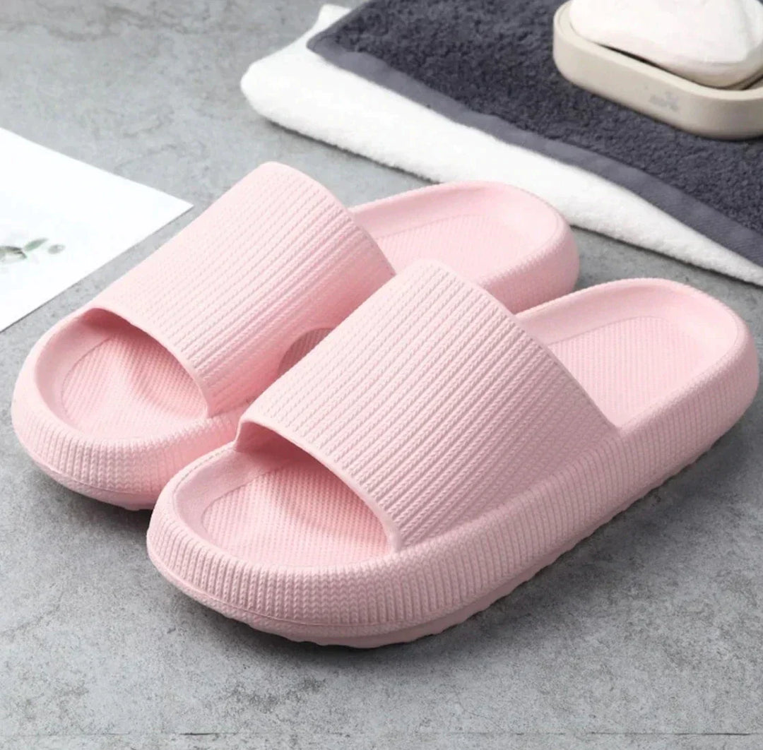 Zachte wolkenpantoffels voor ultiem comfort en voetpijnverlichting, geschikt voor dames en heren.