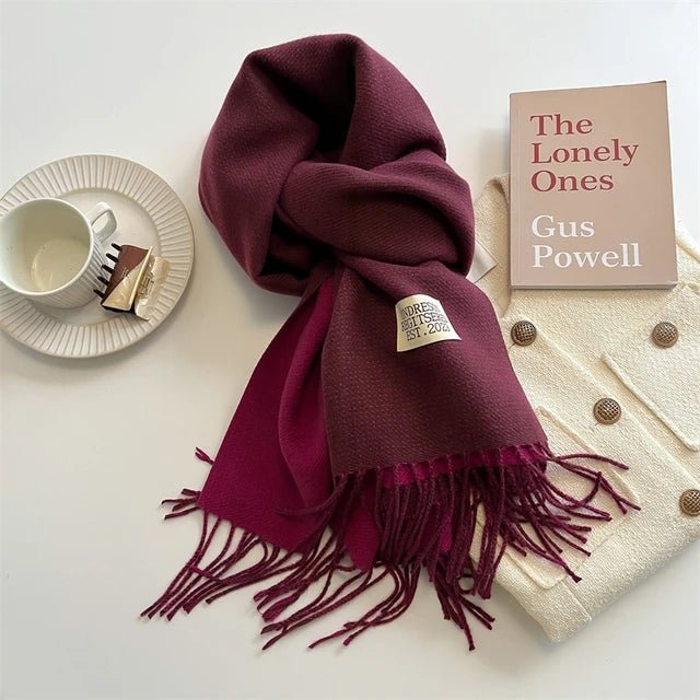 Deze zachte wollen dames sjaal is een essentieel winteraccessoire.