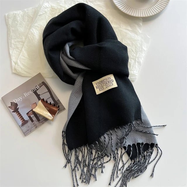 Luxe dames sjaal van wol, ideaal accessoire tegen de kou.
