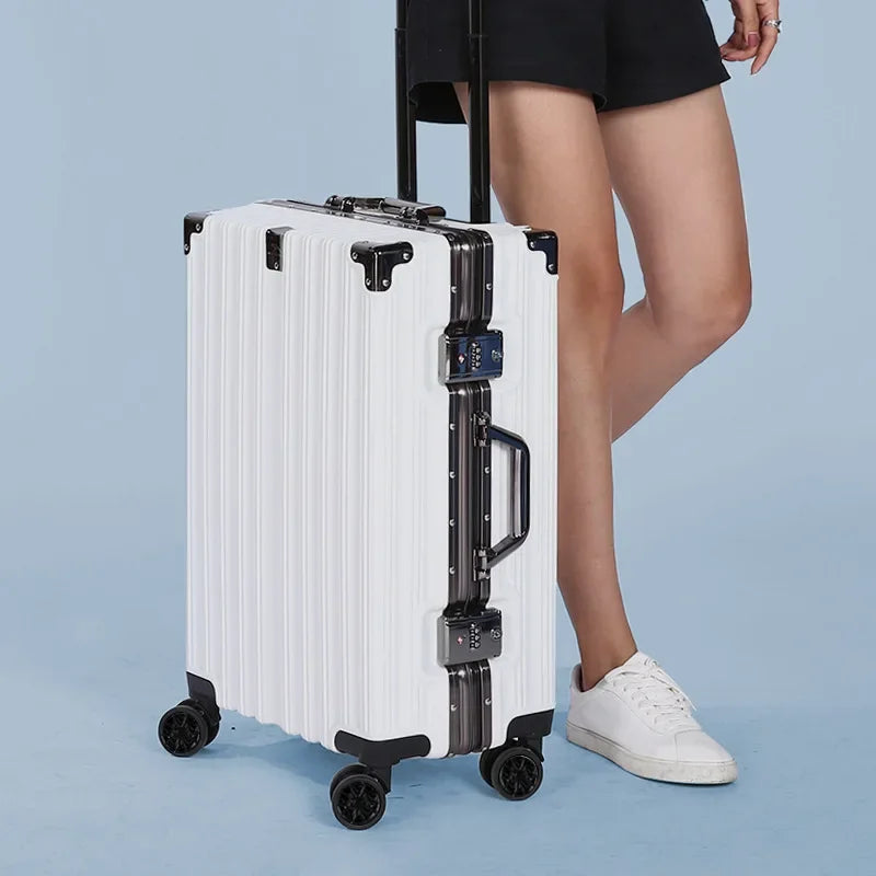 Klaar voor vertrek: stevige unisex aluminiumframe hardshell reiskoffer, veilig en duurzaam.