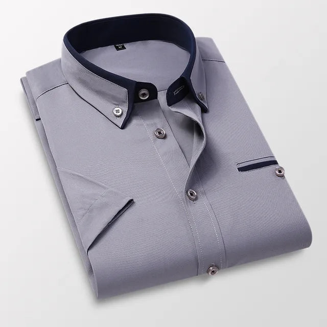 Casual zomers herenoverhemd met korte mouwen, perfect voor warme dagen en diverse outfits.