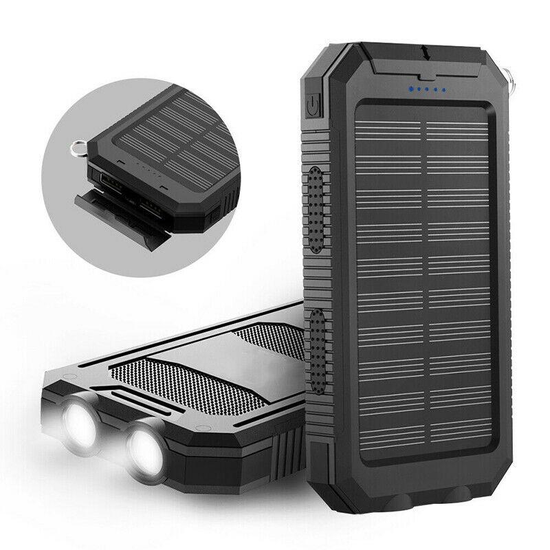 Overzicht van de 20000 mAh zonne-powerbank met USB-poorten voor universeel opladen.