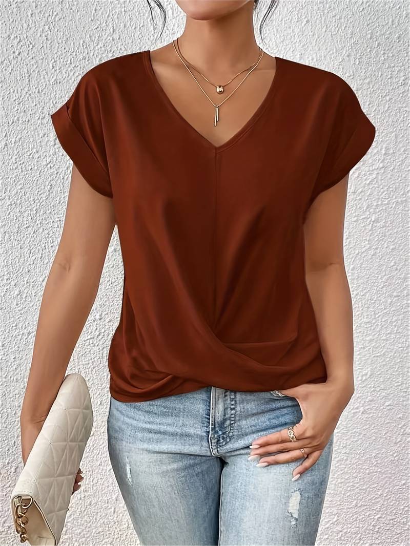 Modieus rood dames t-shirt met korte mouwen, veelzijdig voor elke dag en zomerse gelegenheden.