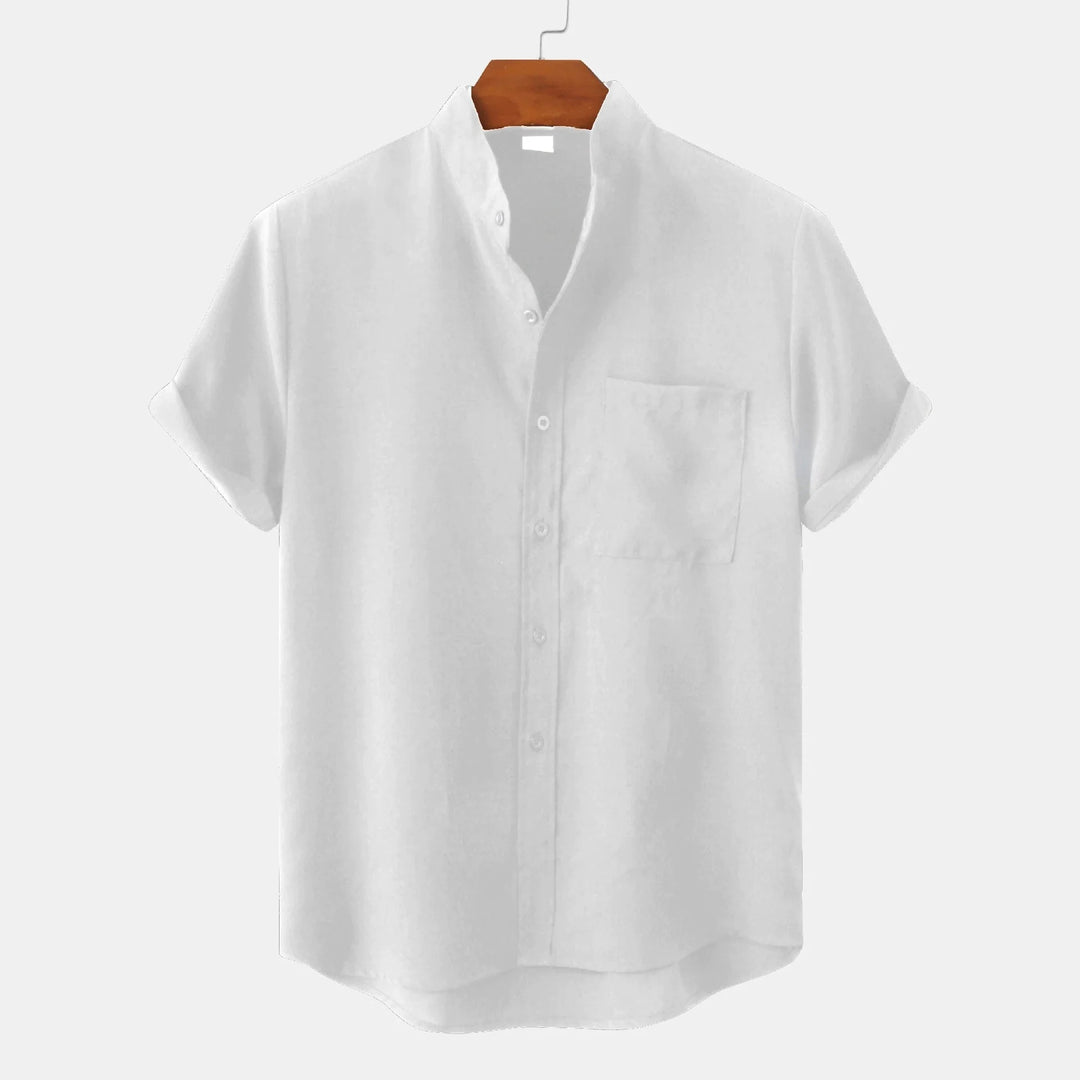 Camel heren shirt met korte mouw en borstzakje. Modieus, opstaande kraag, comfortabel voor diverse casual outfits.