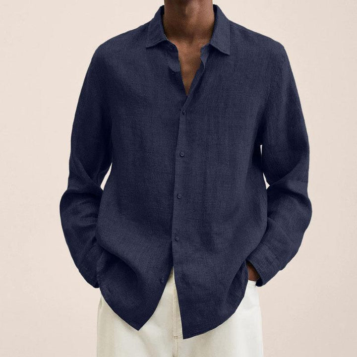 Zwart oversized herenoverhemd met relaxte pasvorm, ideaal voor een comfortabele casual look.
