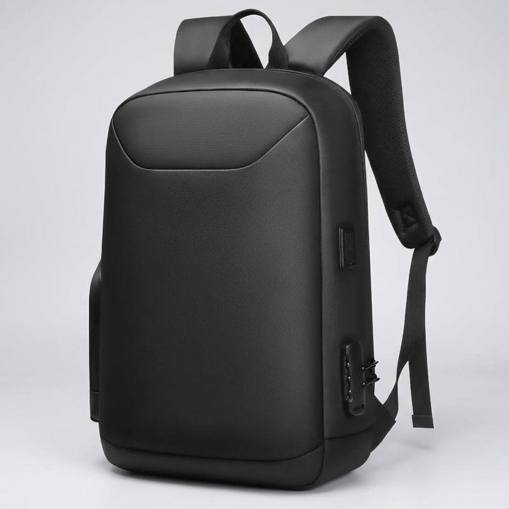 Ruime zwarte zakelijke rugzak met USB-oplaadpoort, laptopvak en slimme organisatie voor reizen.
