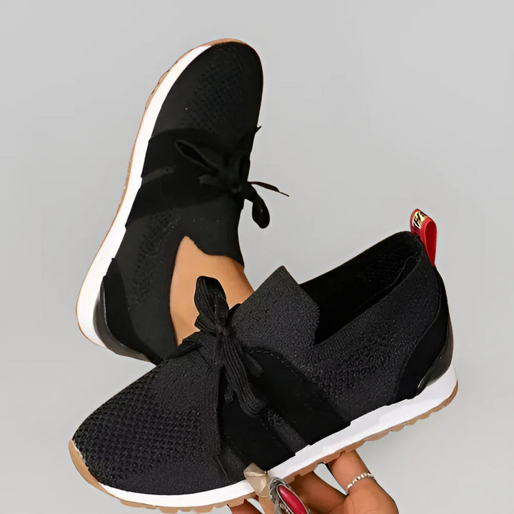 Elegante dames sneakers; bieden zacht voetcomfort en ondersteuning. Ideale casual schoenen voor veelzijdigheid.