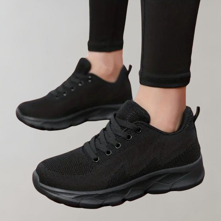 Lage dames outdoor schoenen voor wandelen, sportief en veelzijdig, met comfort en fris loopgevoel.