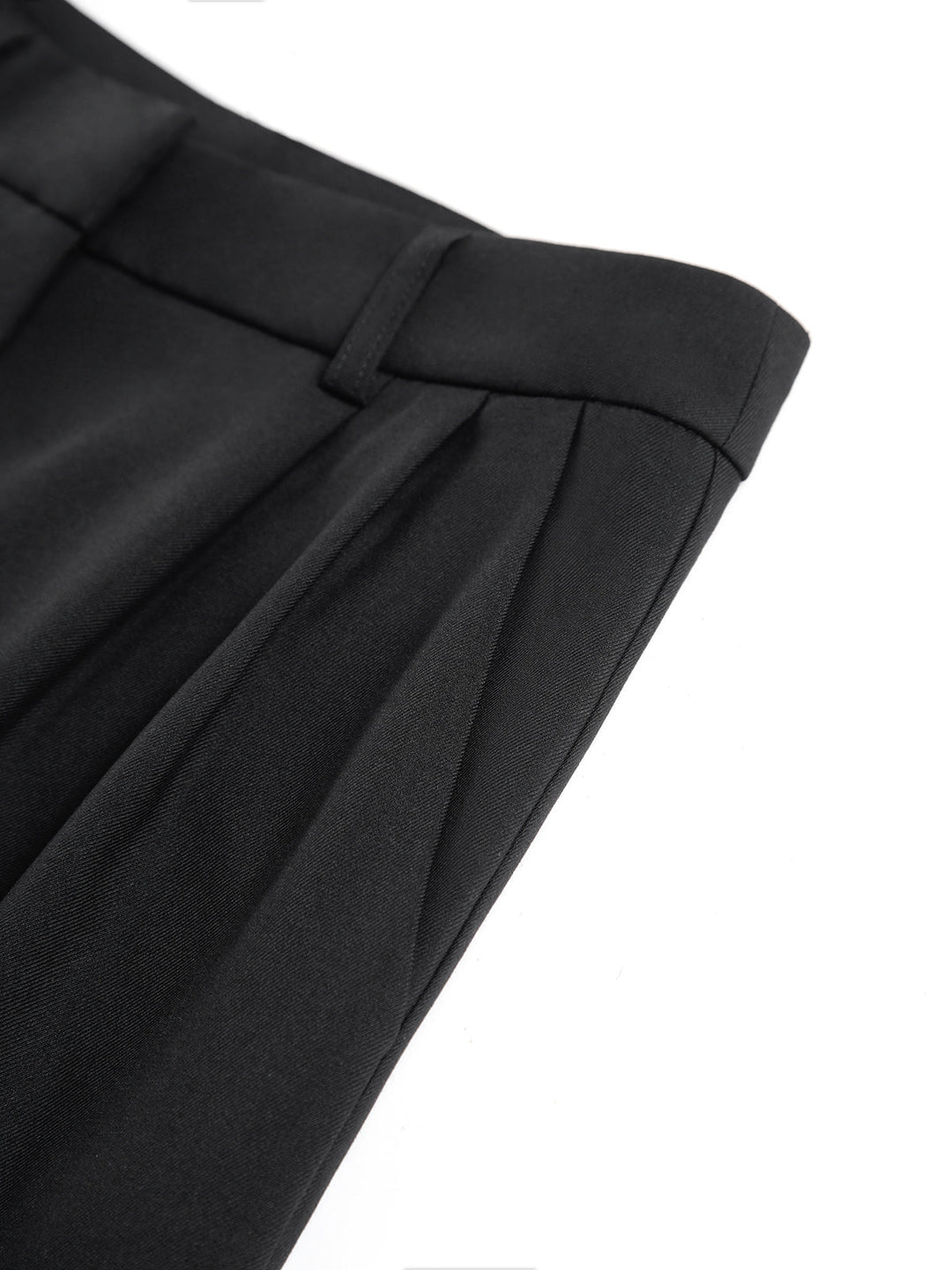 Witte comfortabele wide leg damesbroek, met een hoge taille voor een gestroomlijnd silhouet.