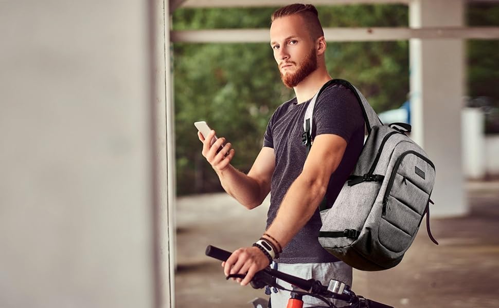 Zwarte zakelijke laptoprugzak, anti-diefstal, ideaal voor professioneel gebruik en reizen.