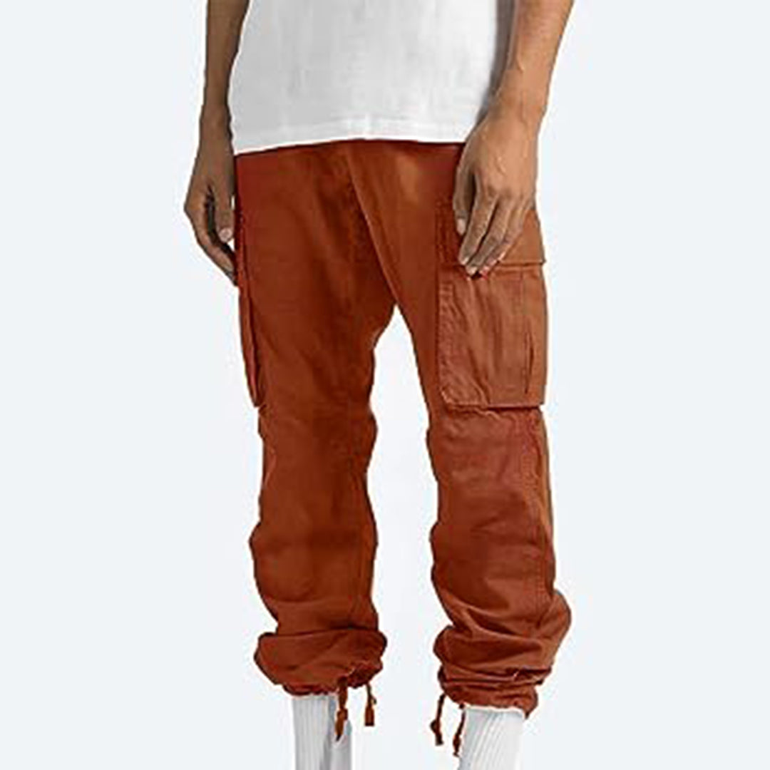 Khaki heren cargobroek, urban stijl, relaxed fit, met praktische zakken voor dagelijks gebruik.